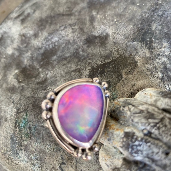 Huge sterling silver wide band synthetic opal ring size 8 - see video! - Picture 9 of 13